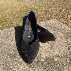 Rothy’s The Point Flat in Black